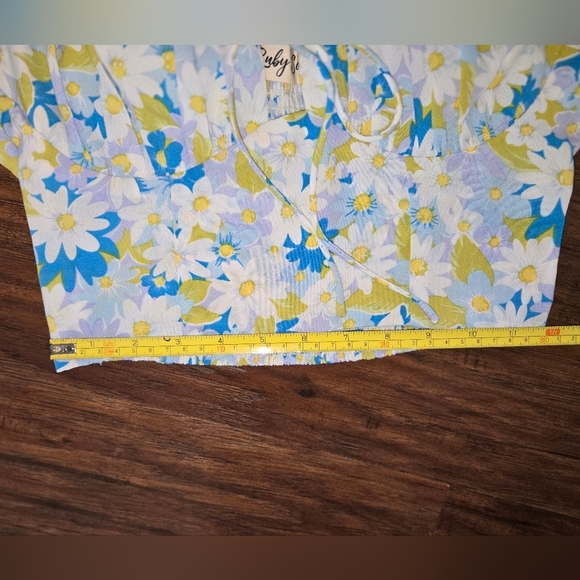 Ruby Sees Floral Ruffle Shirred Faux Corset Crop Top Size 8 - Picture 6 of 9